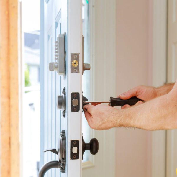 What type of door lock is best for the front door?
